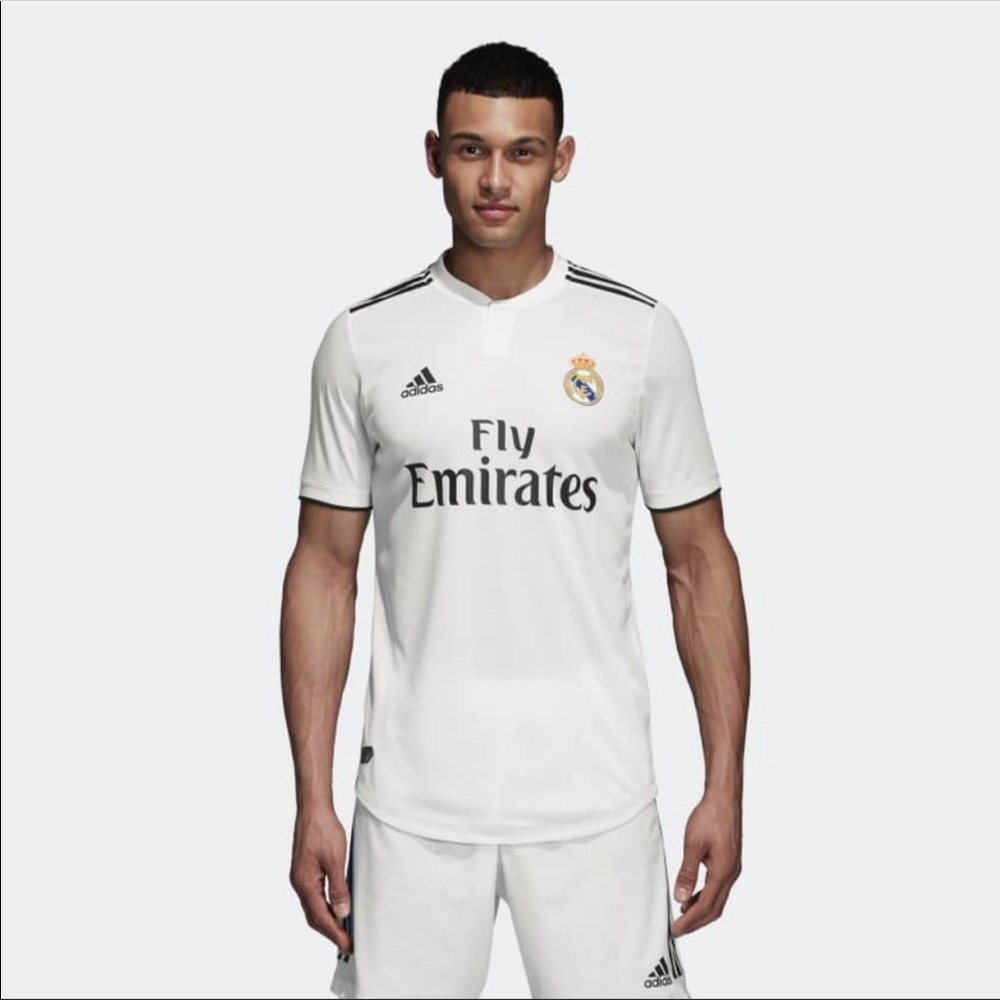 Adidas REAL MADRID HOME AUTHENTIC JERSEY CG0561 - Picture 2 of 8
